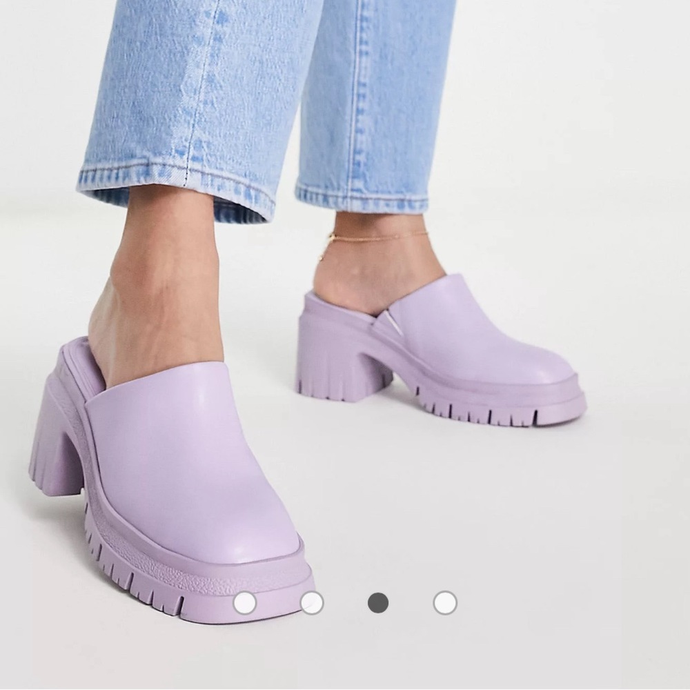 Purple clogs - Picture 1 of 3